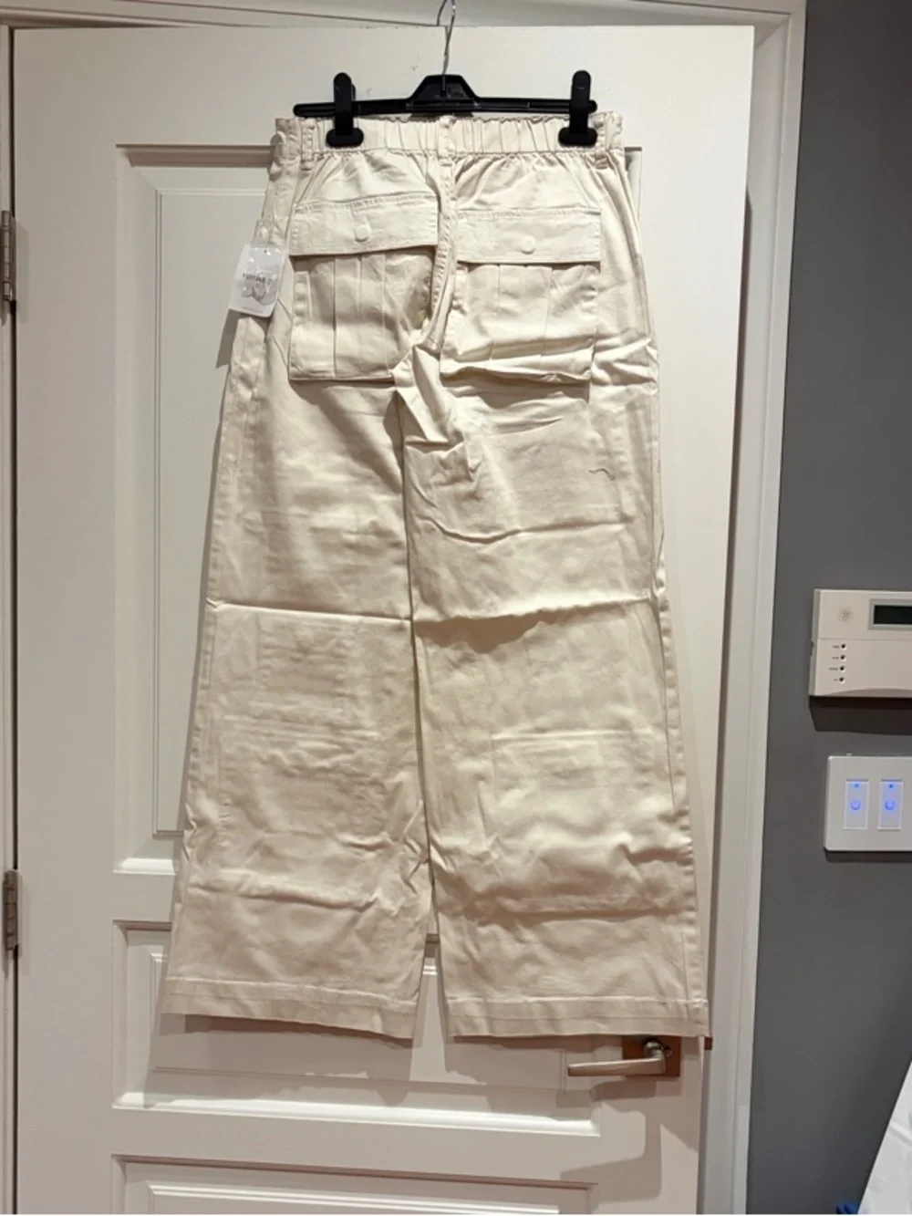 Forever 21 Off-White Wide-Leg Cargo Trousers - Picture 2 of 3